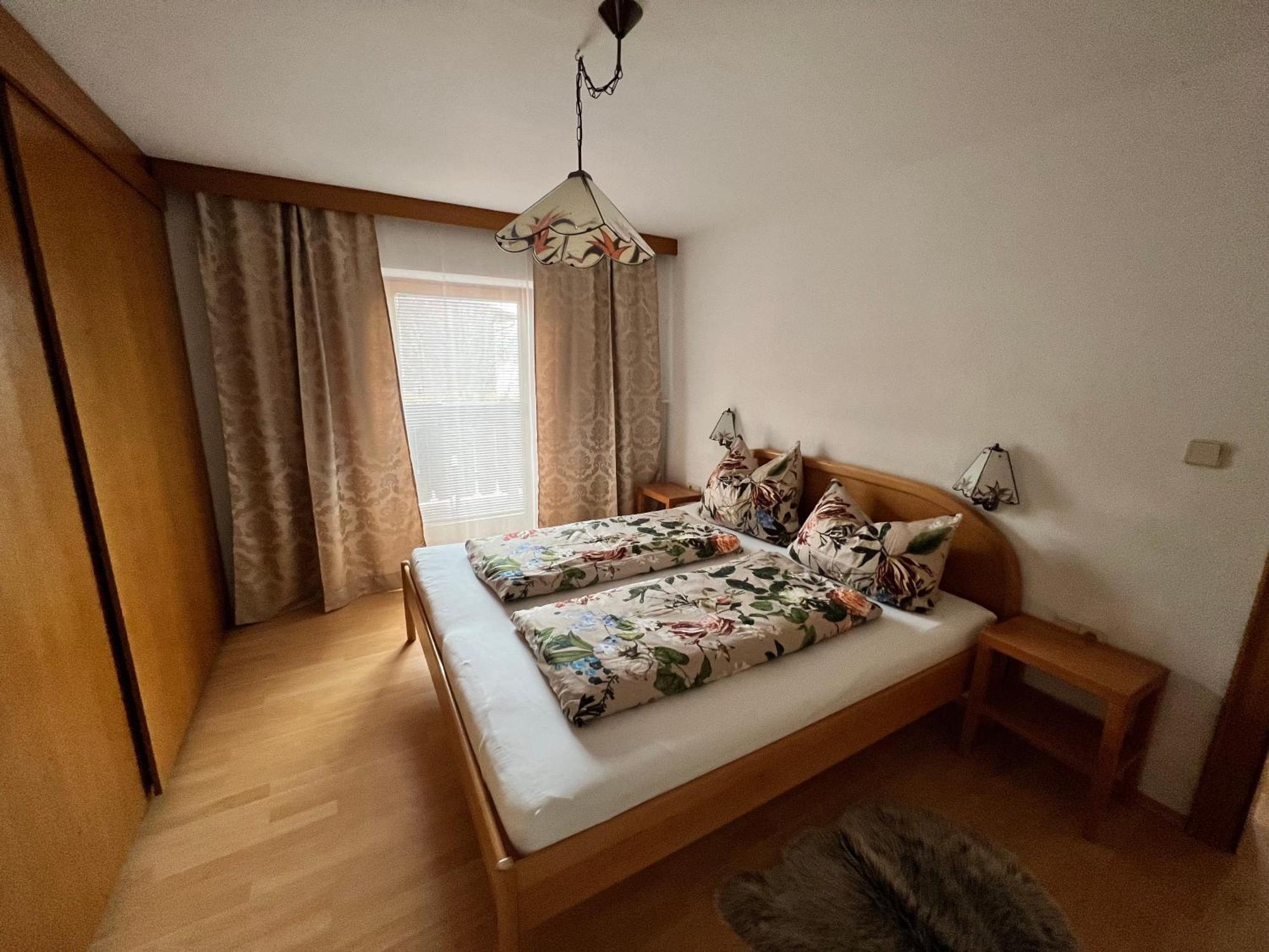 Haus Kneissl Apartment เซเฟลด์ อิน ทิโรล ภายนอก รูปภาพ