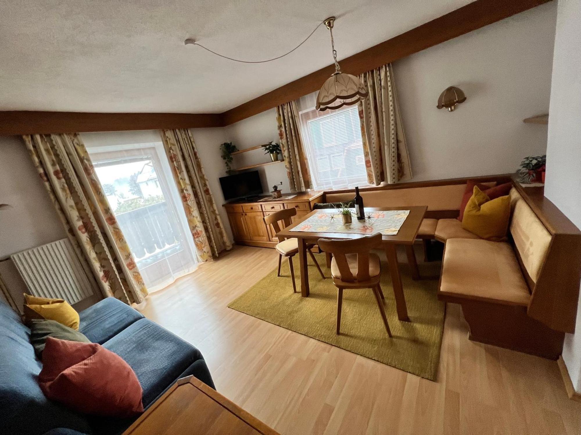 Haus Kneissl Apartment เซเฟลด์ อิน ทิโรล ภายนอก รูปภาพ
