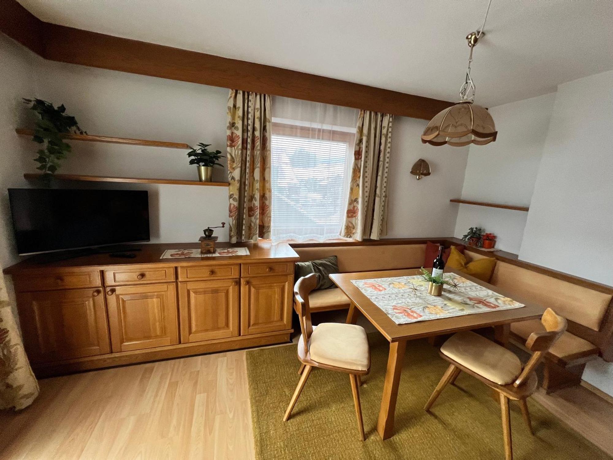 Haus Kneissl Apartment เซเฟลด์ อิน ทิโรล ภายนอก รูปภาพ