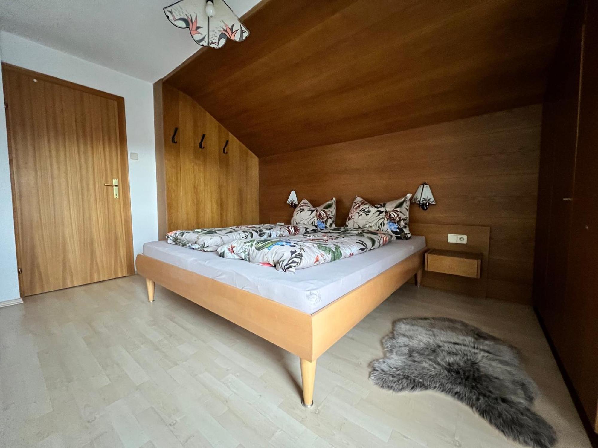 Haus Kneissl Apartment เซเฟลด์ อิน ทิโรล ภายนอก รูปภาพ